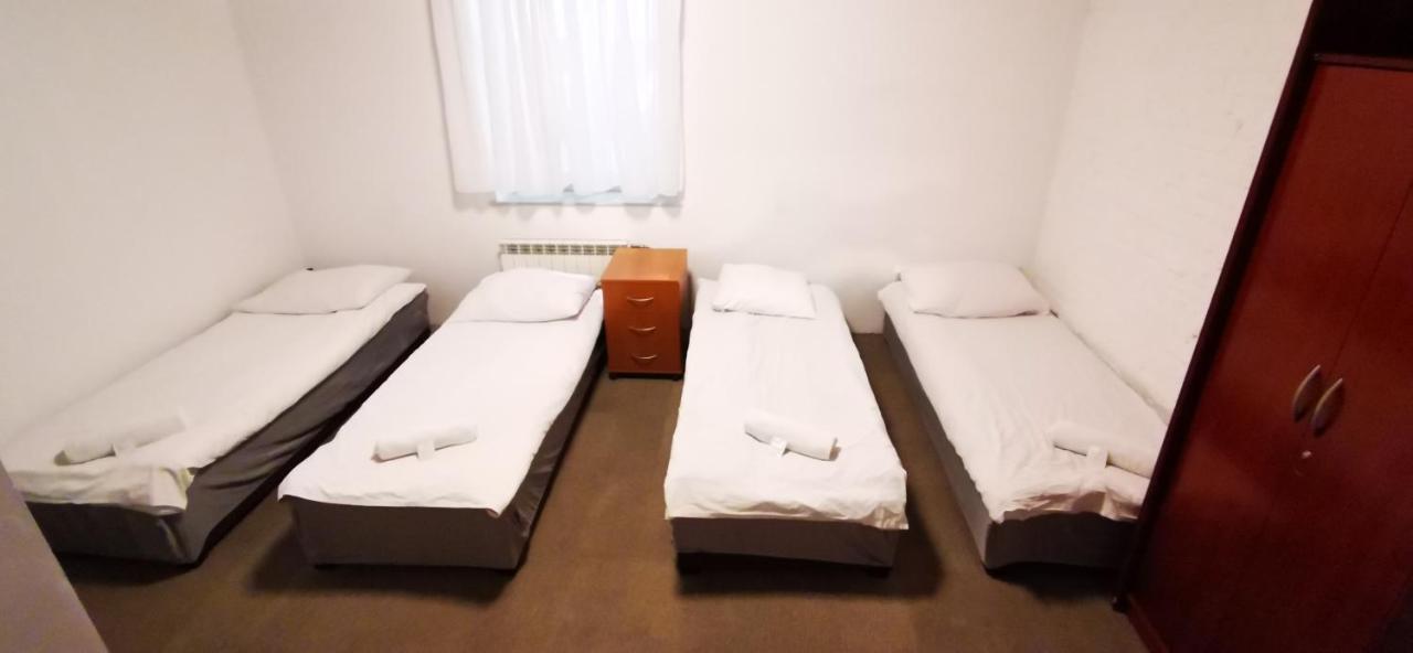 Hostel Warszawa-Ursus ภายนอก รูปภาพ