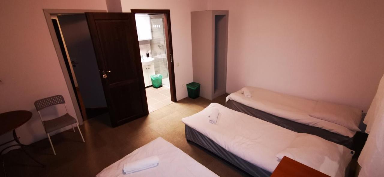 Hostel Warszawa-Ursus ภายนอก รูปภาพ