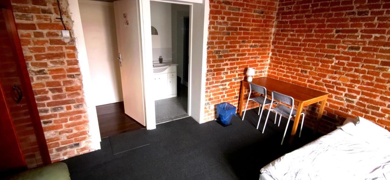 Hostel Warszawa-Ursus ภายนอก รูปภาพ